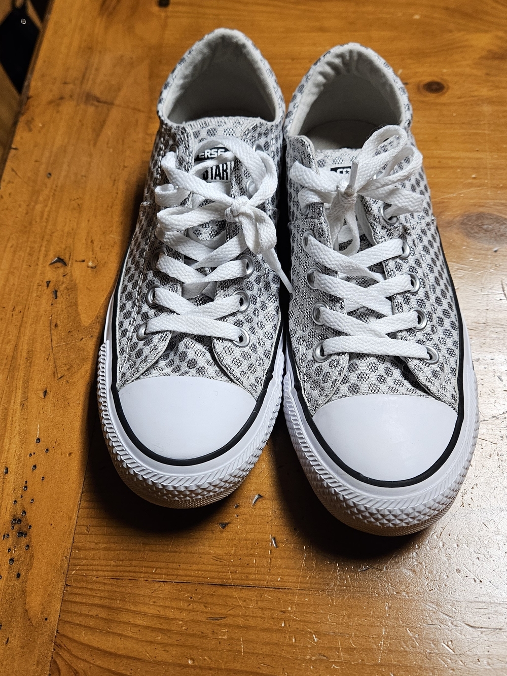 Converse Low-Top Sneakers in White and Gray